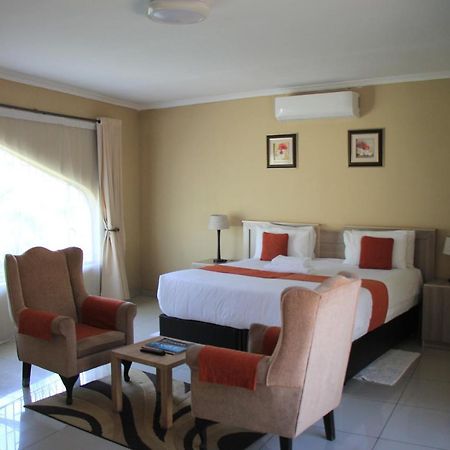 Bridgeville Guest House Gaborone Ngoại thất bức ảnh