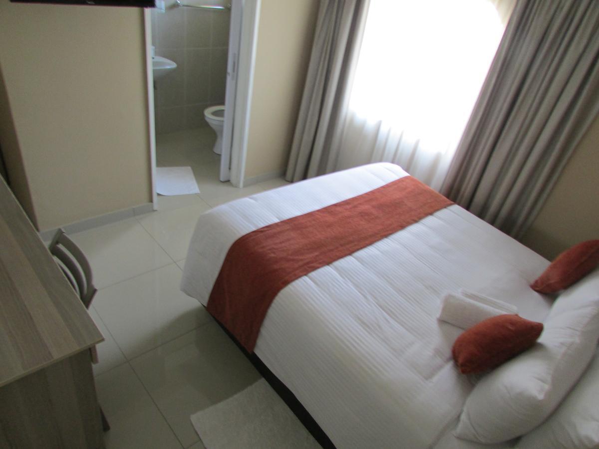 Bridgeville Guest House Gaborone Ngoại thất bức ảnh