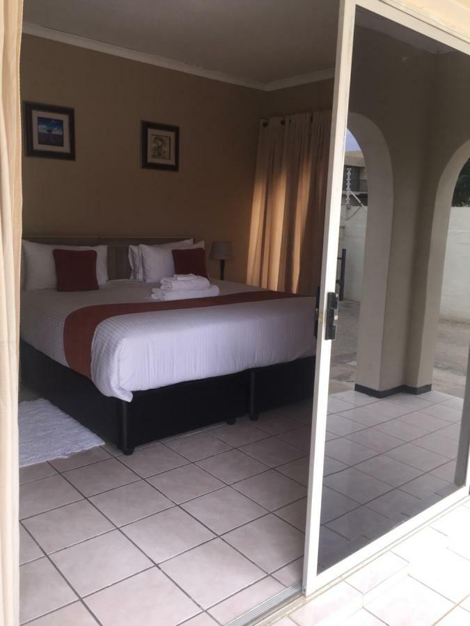 Bridgeville Guest House Gaborone Ngoại thất bức ảnh