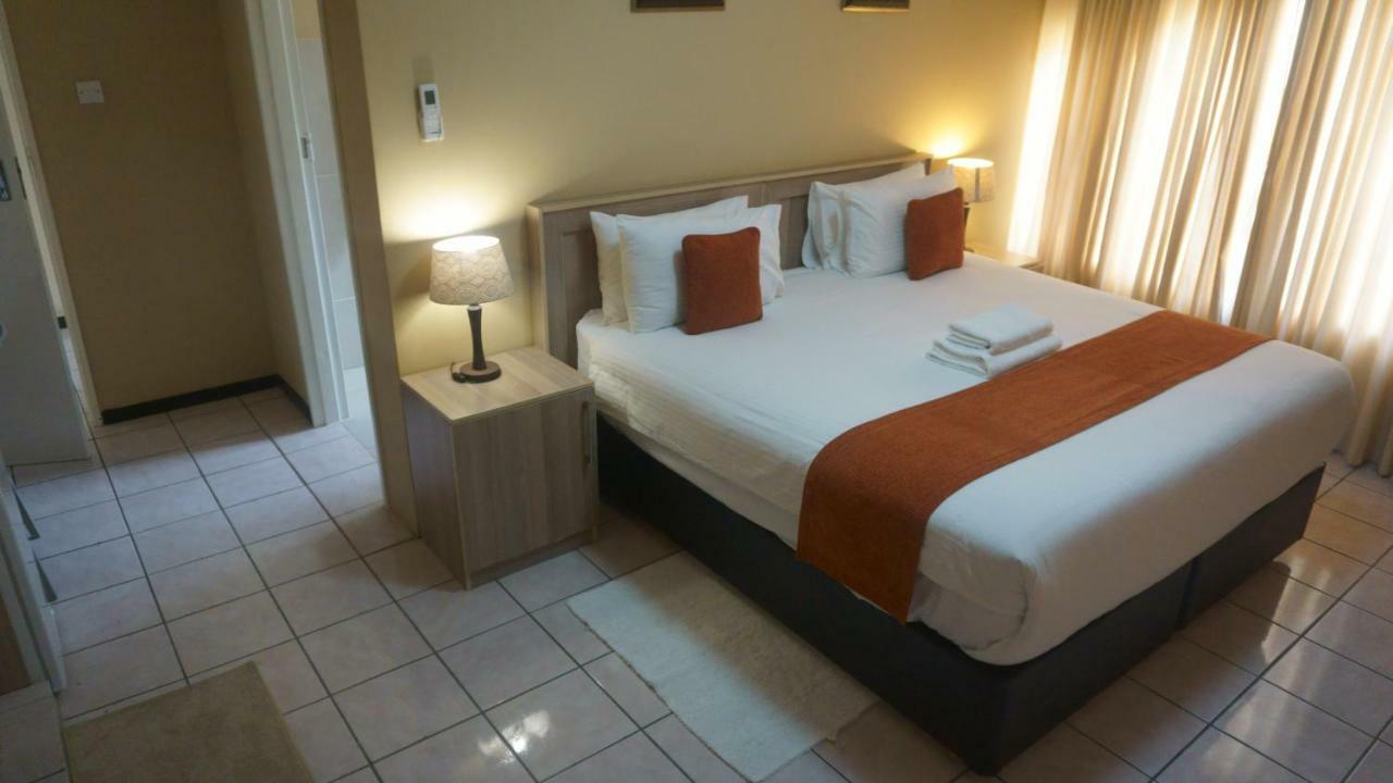 Bridgeville Guest House Gaborone Ngoại thất bức ảnh