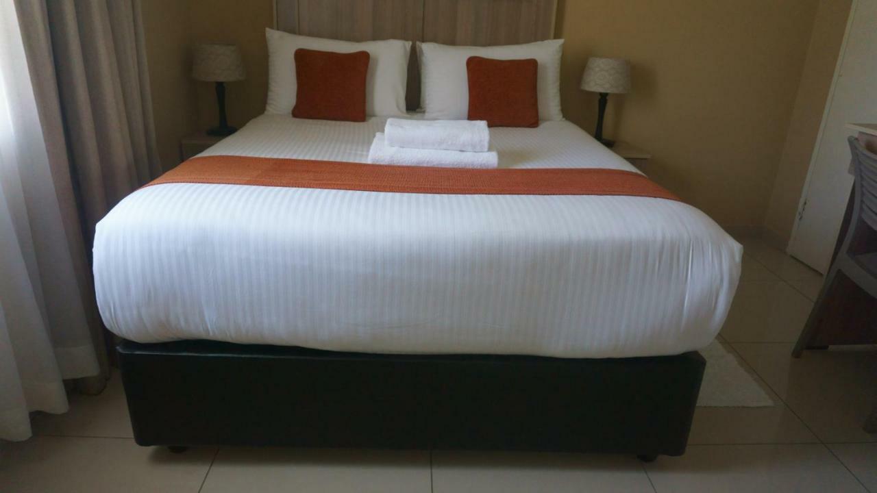 Bridgeville Guest House Gaborone Ngoại thất bức ảnh