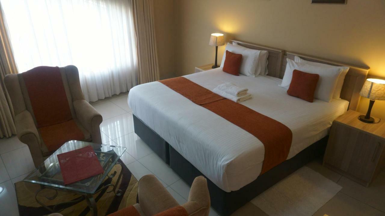 Bridgeville Guest House Gaborone Ngoại thất bức ảnh