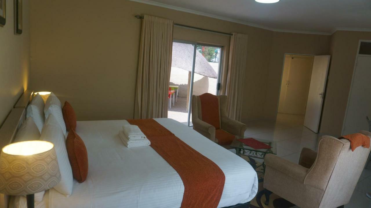 Bridgeville Guest House Gaborone Ngoại thất bức ảnh