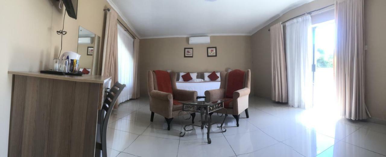 Bridgeville Guest House Gaborone Ngoại thất bức ảnh